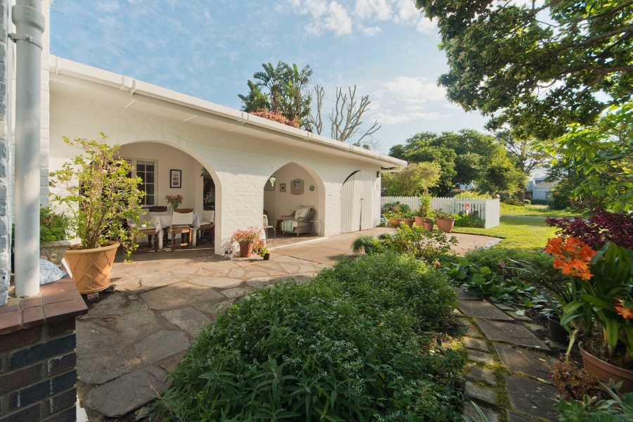 3 Bedroom Property for Sale in Leisure Isle Western Cape
